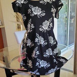 Chic Black and White Floral Mini Dress
